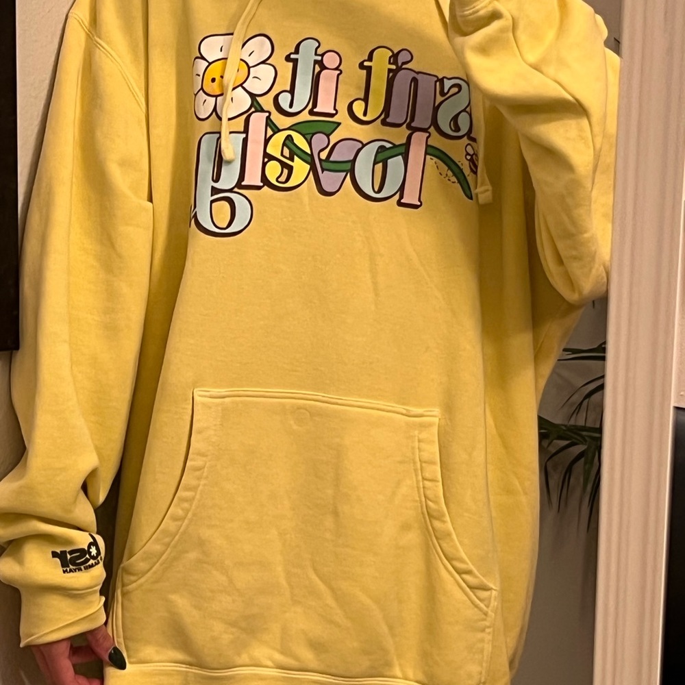 BSR by SAMII RYAN! Isn’t it lovely hoodie